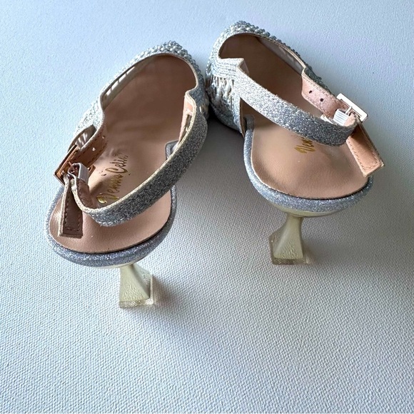 NWOT VenusCelia Women’s Charming Lady Silver Studded Slingback Pump - Picture 4 of 5